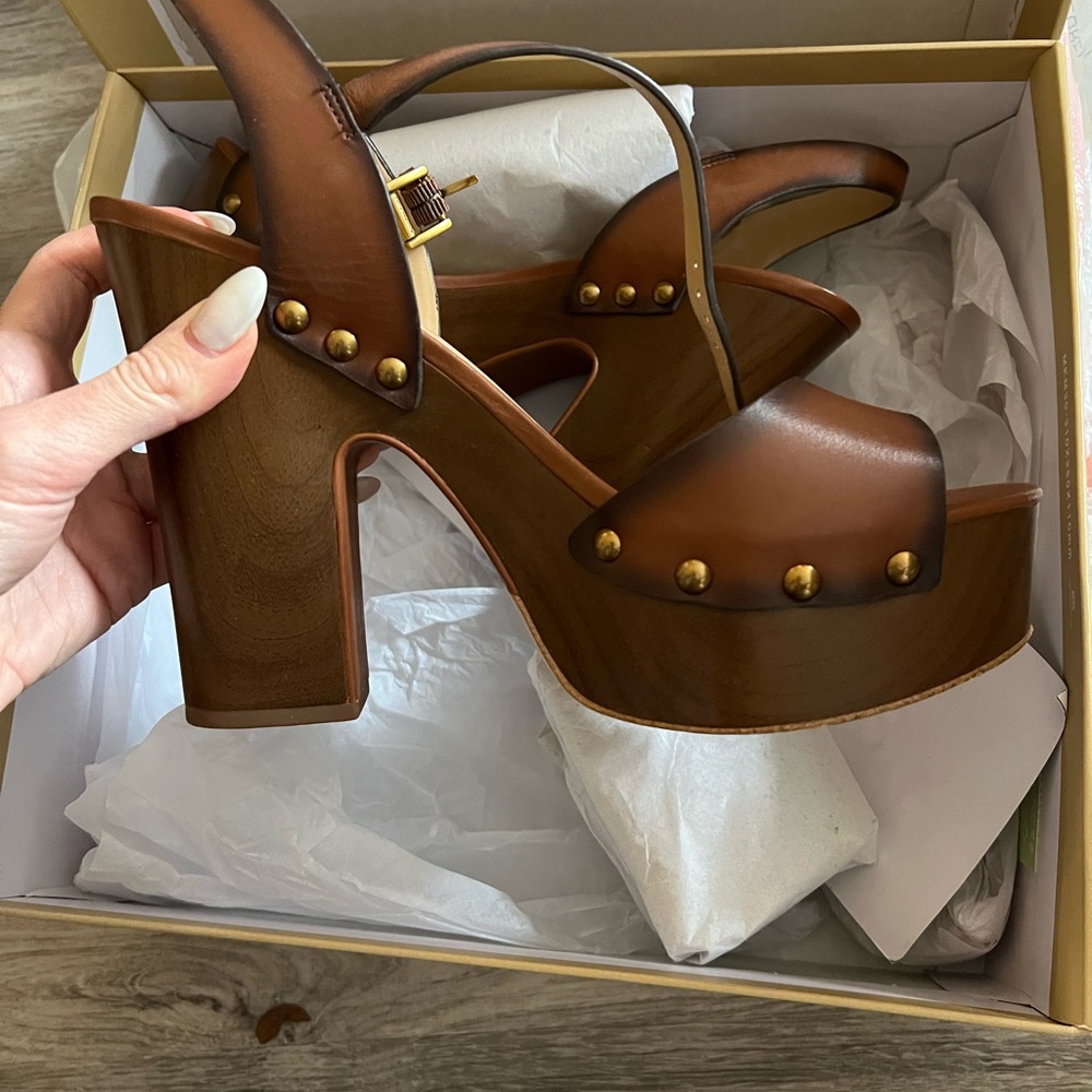 Michael Kors Sandals 8.5